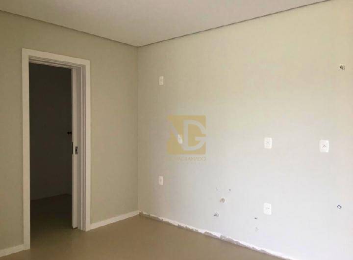 Apartamento à venda com 2 quartos, 70m² - Foto 6