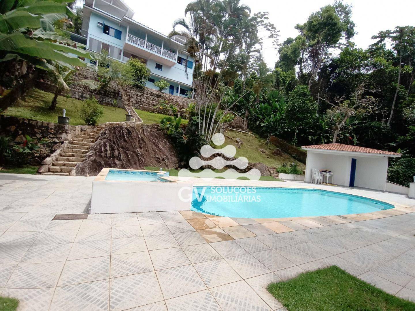 Casa de Condomínio à venda com 6 quartos, 350m² - Foto 2