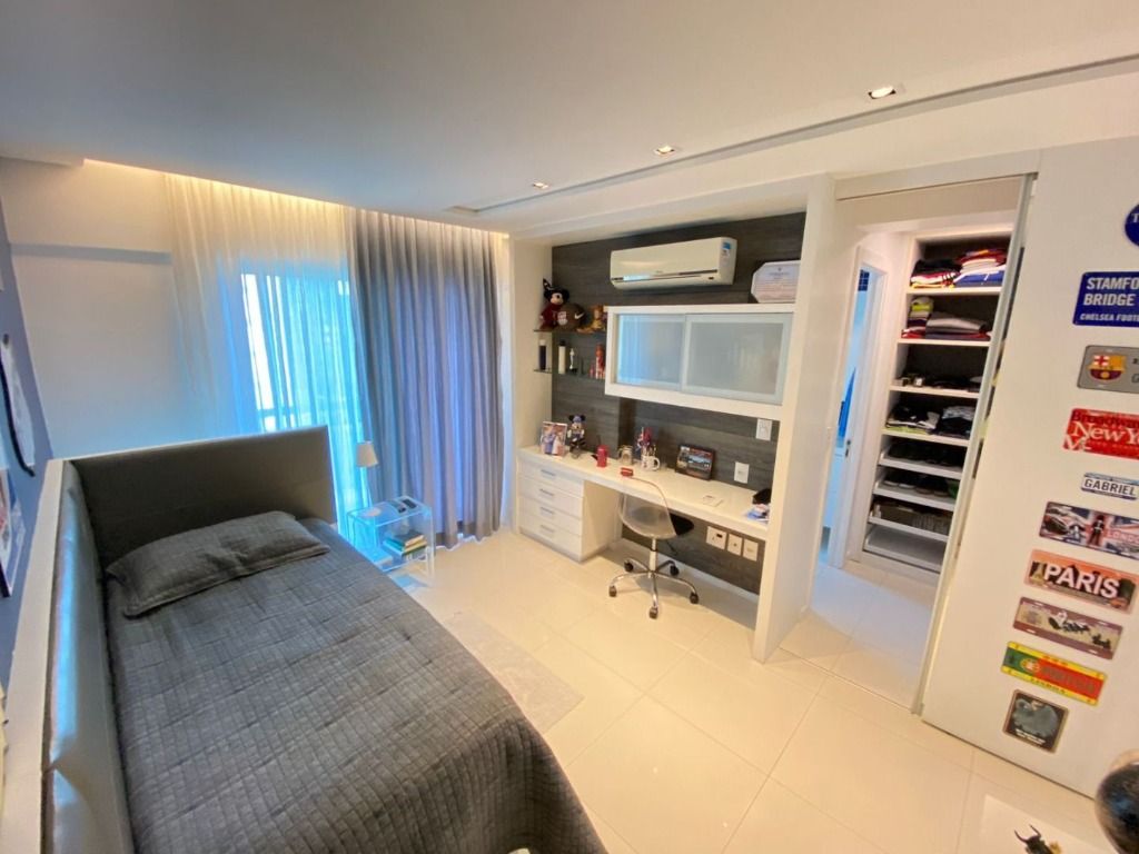 Apartamento à venda com 3 quartos, 212m² - Foto 17