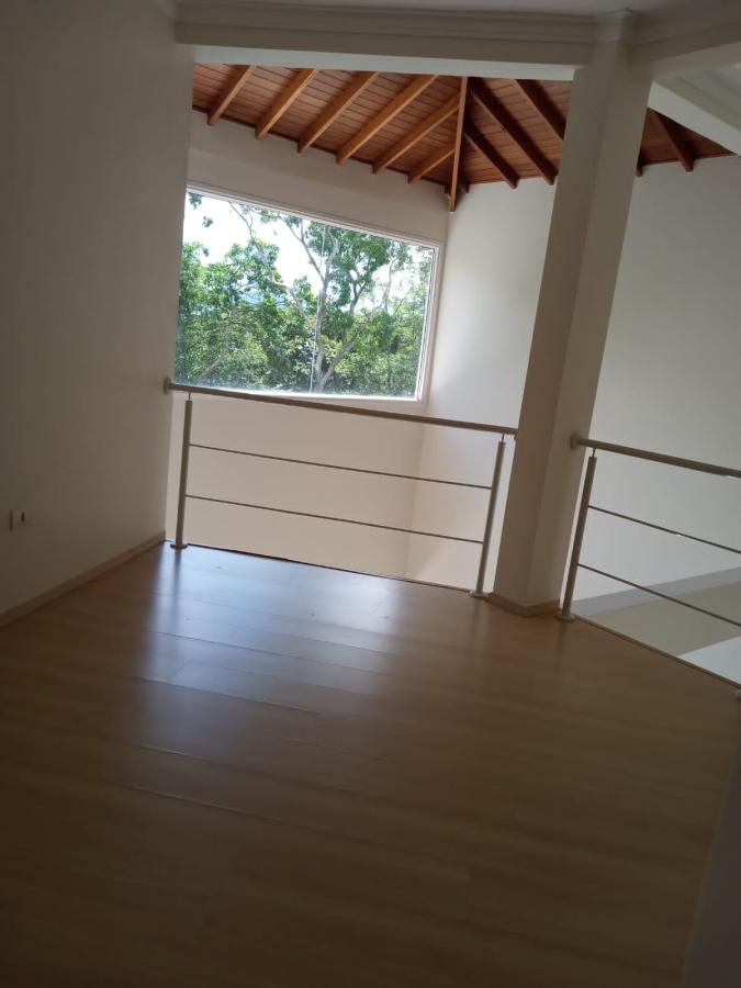 Casa de Condomínio à venda com 4 quartos, 450m² - Foto 21