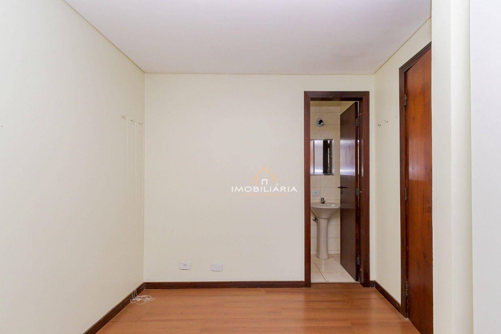 Casa de Condomínio para alugar com 5 quartos, 363m² - Foto 22