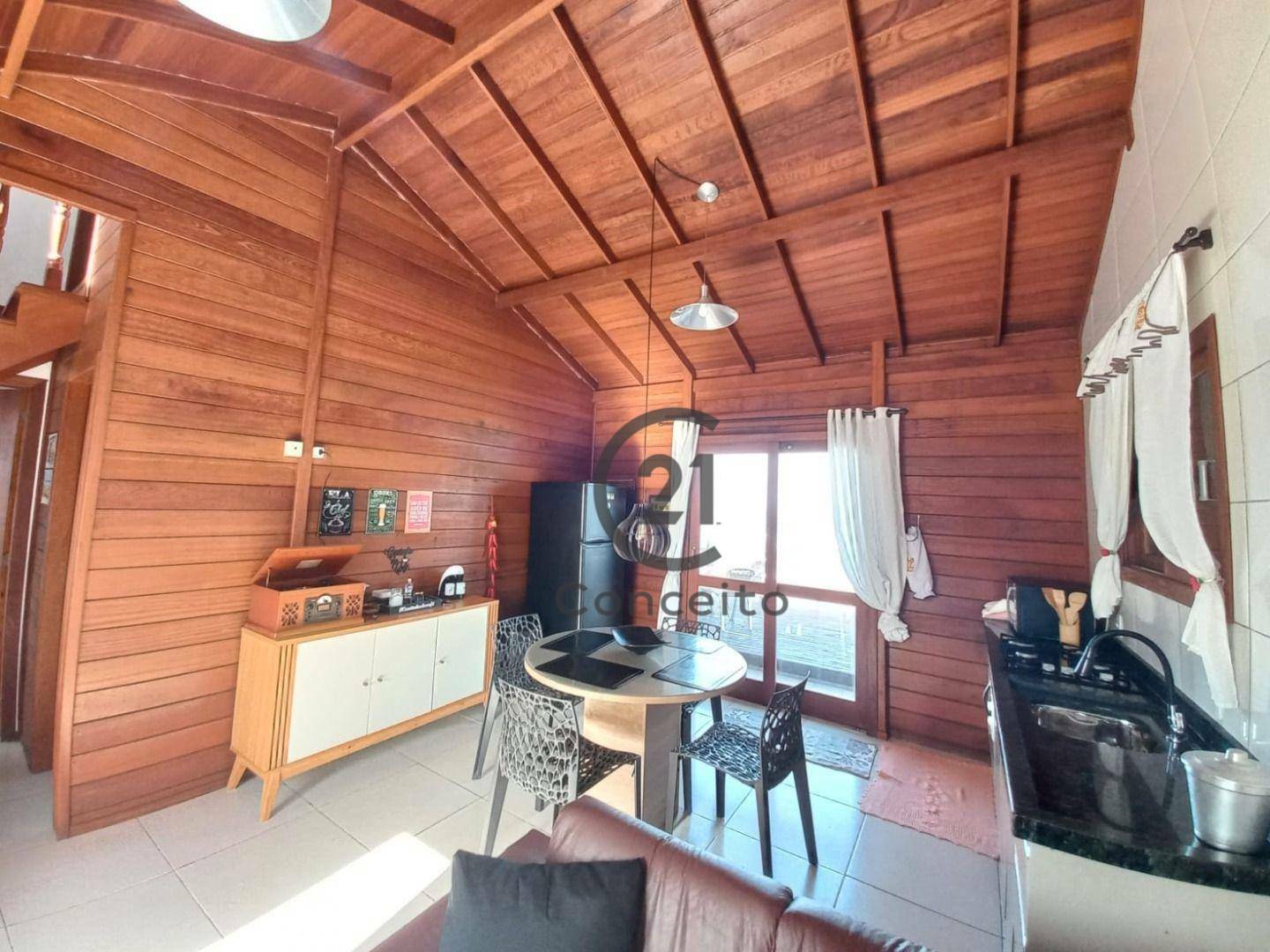 Casa à venda com 2 quartos, 90m² - Foto 1