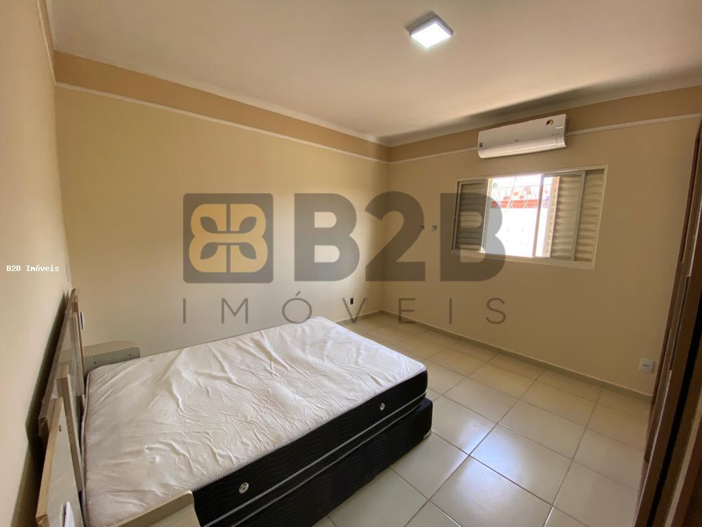 Casa à venda com 3 quartos, 169m² - Foto 8