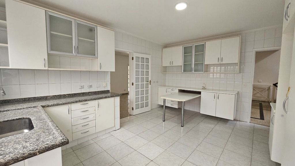 Casa de Condomínio para alugar com 6 quartos, 450m² - Foto 19