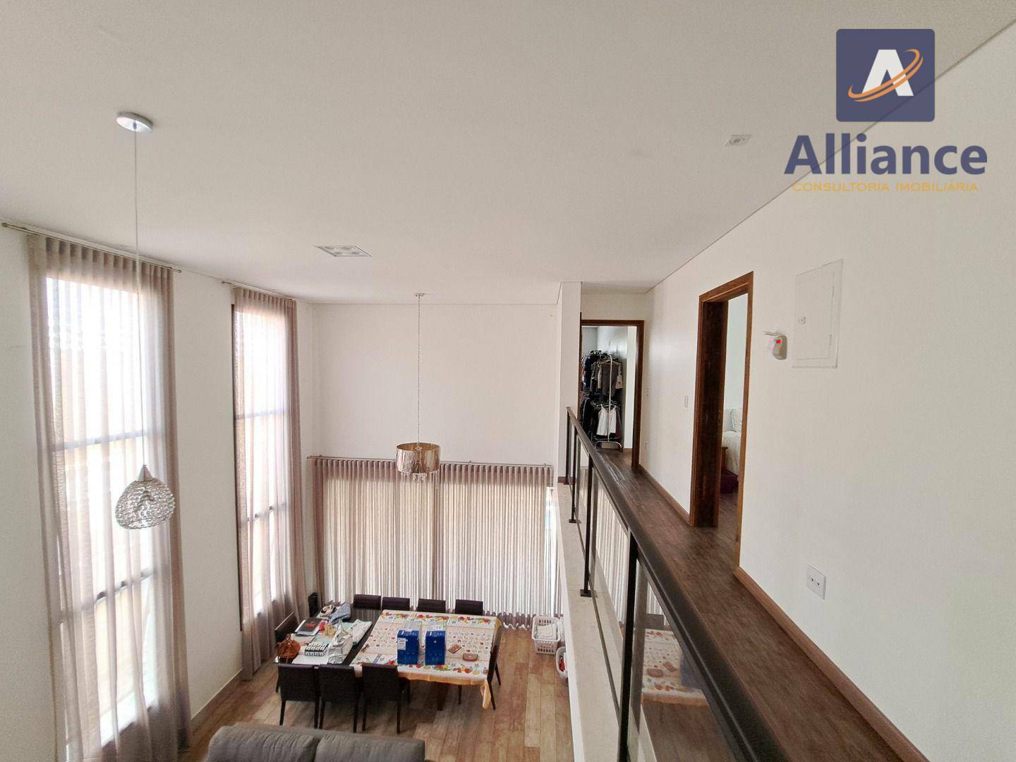 Casa de Condomínio para alugar com 4 quartos, 320m² - Foto 17