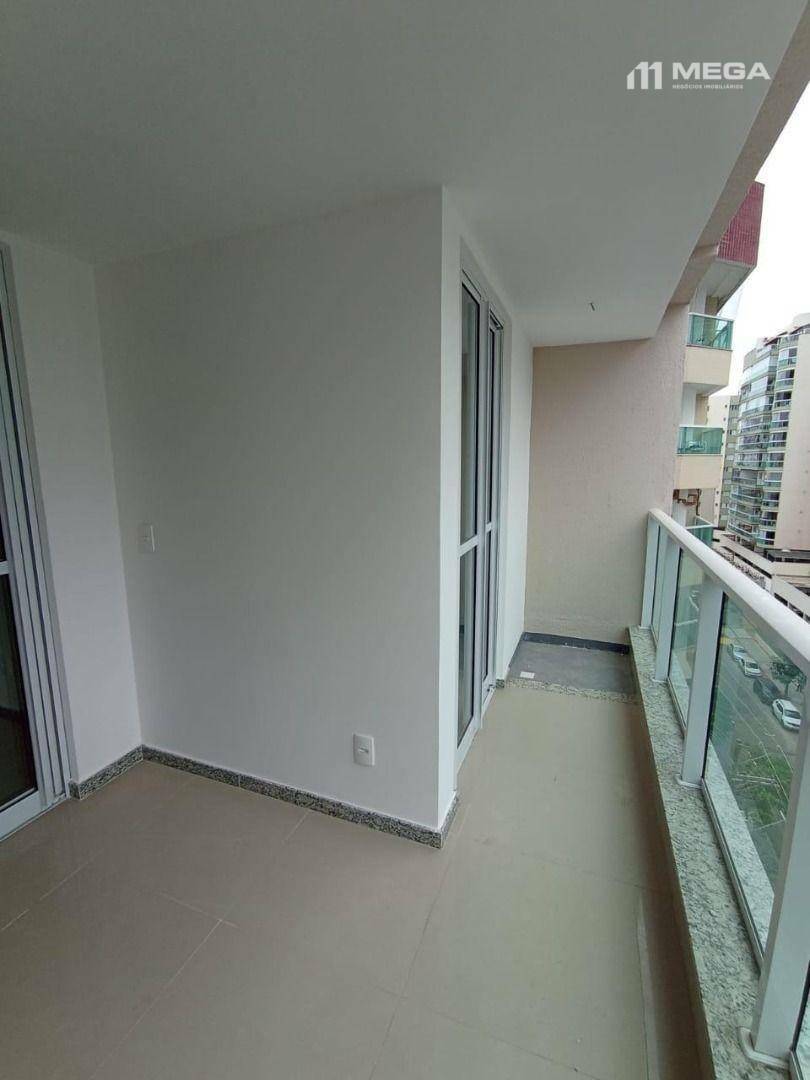 Apartamento à venda com 3 quartos, 72m² - Foto 2