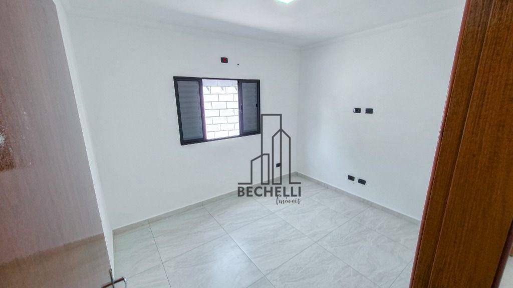 Casa à venda com 3 quartos, 100m² - Foto 4