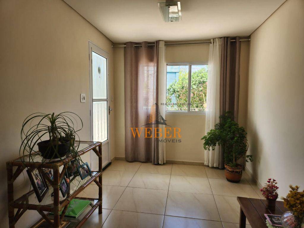 Casa à venda com 3 quartos, 180m² - Foto 3