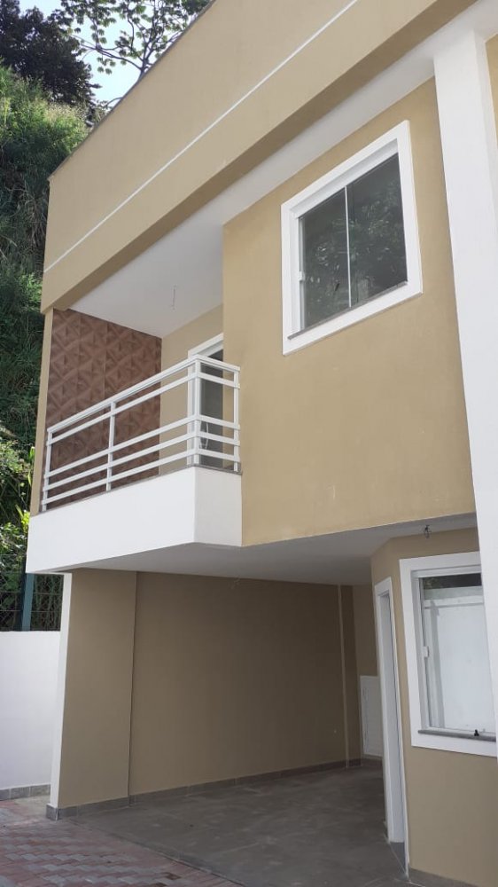 Casa à venda com 3 quartos, 29m² - Foto 2