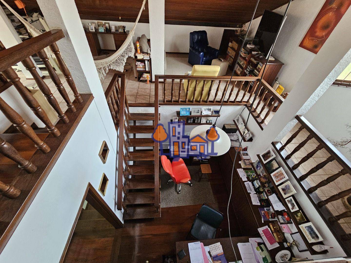 Casa à venda com 4 quartos, 300m² - Foto 41