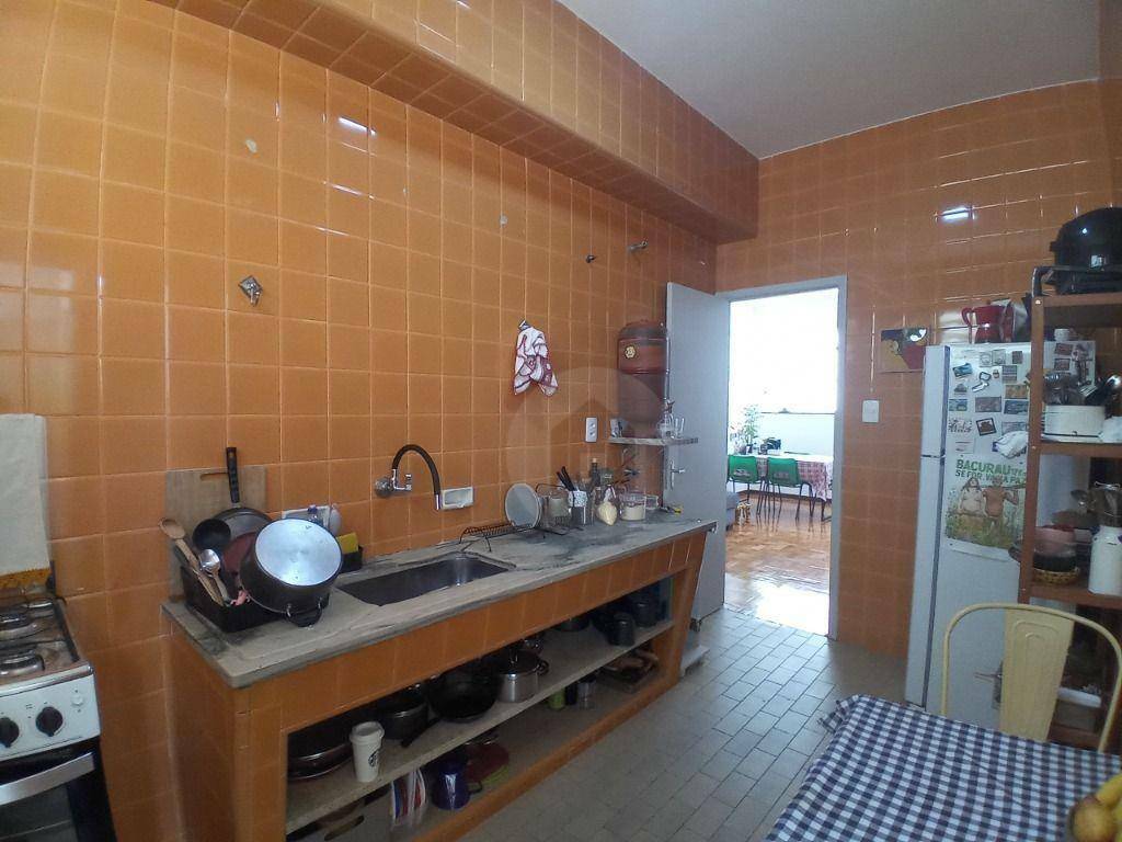 Apartamento à venda com 3 quartos, 140m² - Foto 22