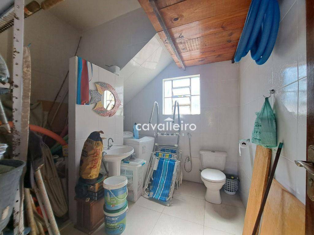 Casa à venda com 5 quartos, 214m² - Foto 4