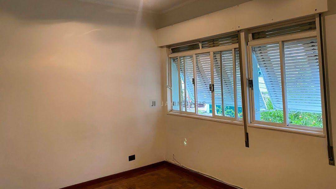 Casa à venda com 3 quartos, 216m² - Foto 18