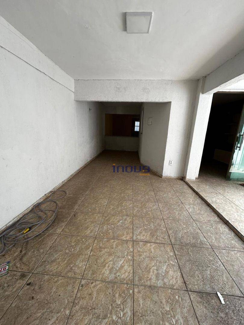 Casa, 3 quartos, 180 m² - Foto 2