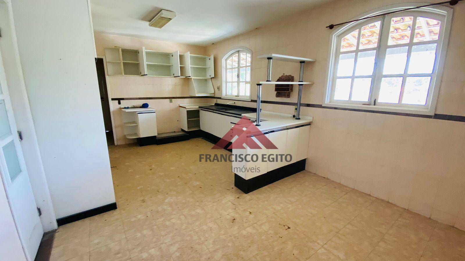 Casa de Condomínio à venda com 3 quartos, 350m² - Foto 13