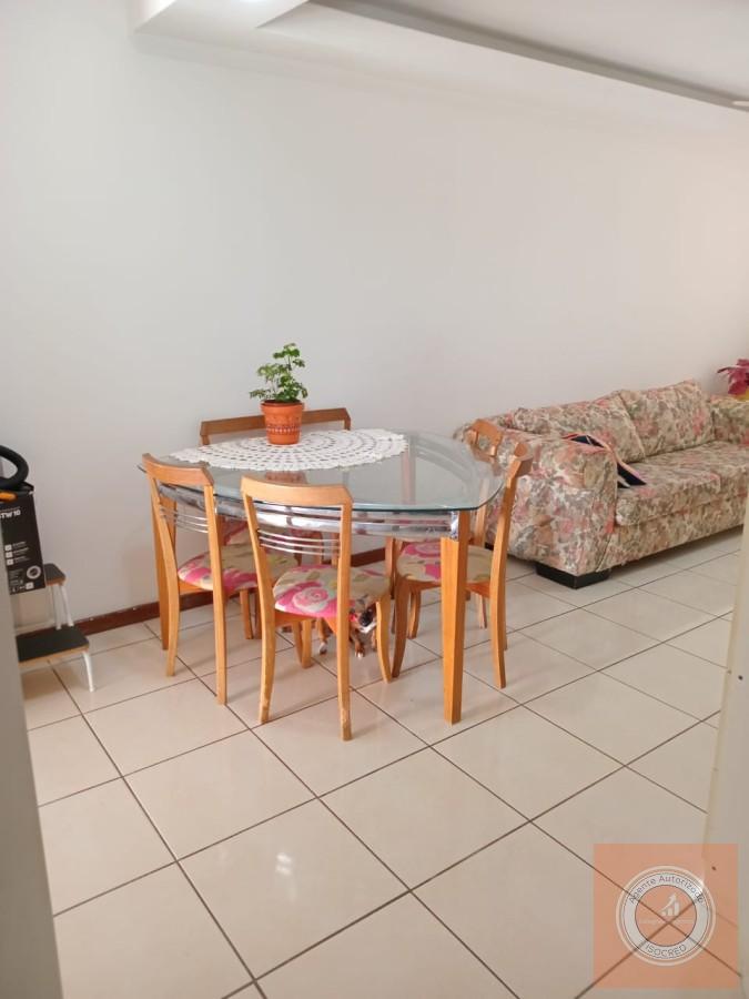 Casa à venda com 2 quartos, 62m² - Foto 8