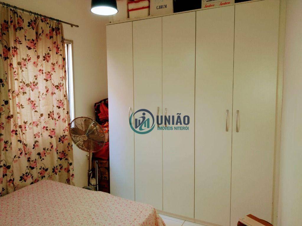 Apartamento à venda com 2 quartos, 75m² - Foto 14