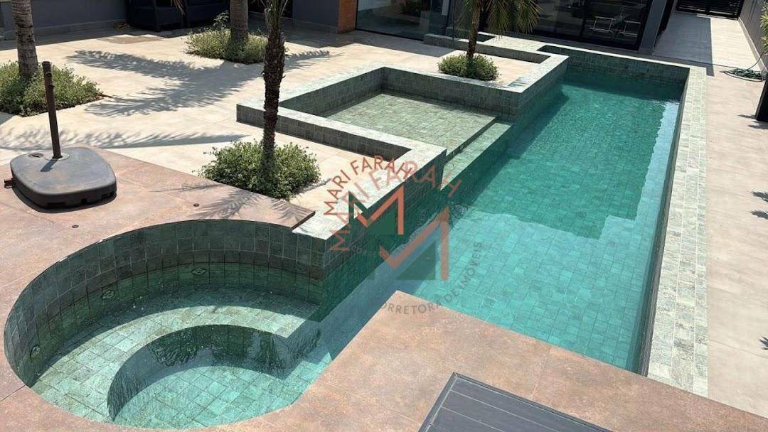 Casa de Condomínio à venda com 4 quartos, 450m² - Foto 2