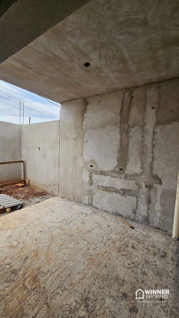 Casa à venda com 2 quartos, 75m² - Foto 9