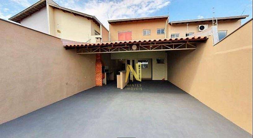 Casa à venda com 3 quartos, 99m² - Foto 1