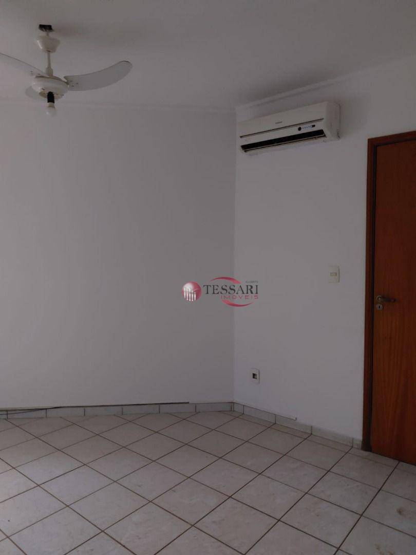 Apartamento para alugar com 3 quartos, 95m² - Foto 17