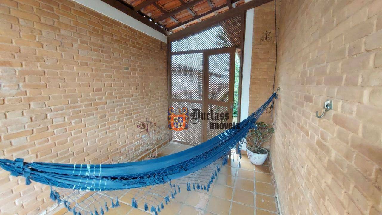 Casa à venda com 2 quartos, 107m² - Foto 4