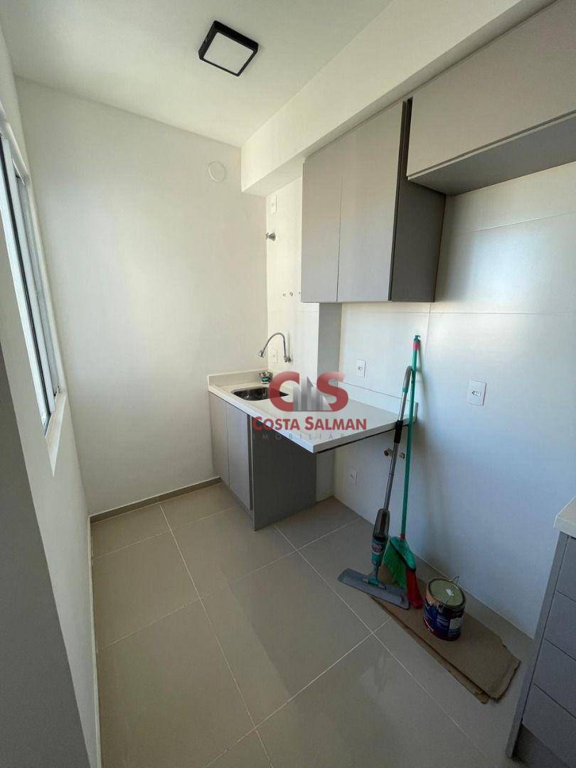 Apartamento para alugar com 2 quartos, 60m² - Foto 11