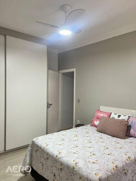 Casa à venda com 2 quartos, 103m² - Foto 5