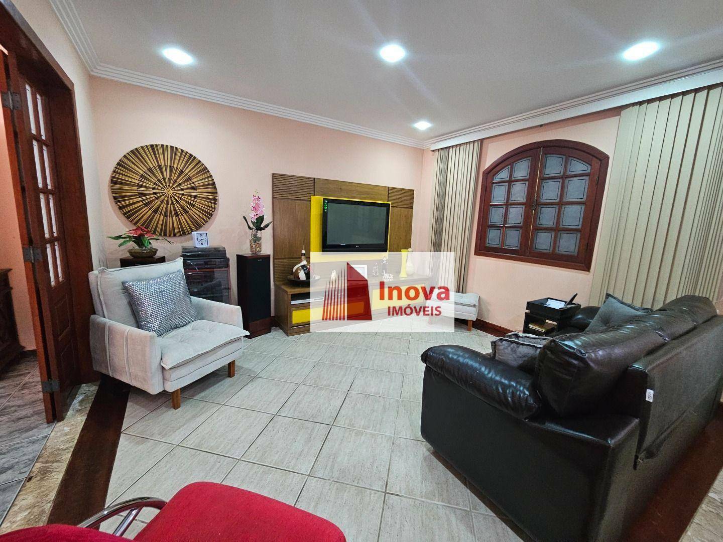 Casa para alugar com 4 quartos, 245m² - Foto 9