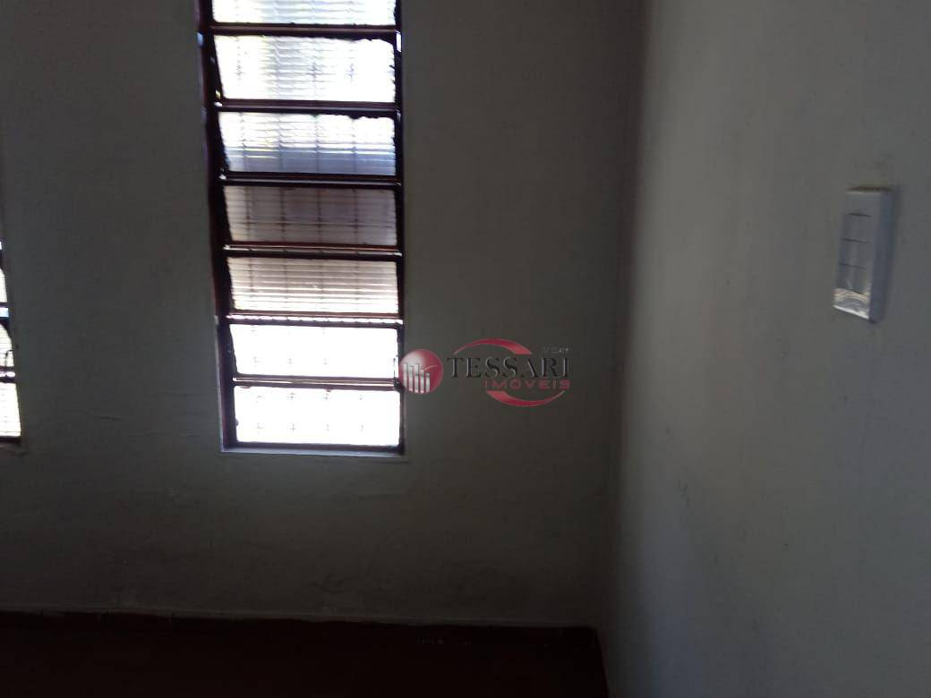 Casa à venda e aluguel com 3 quartos, 100m² - Foto 5