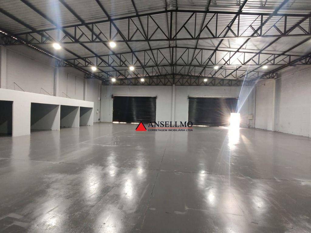 Depósito-Galpão-Armazém para alugar, 593m² - Foto 1