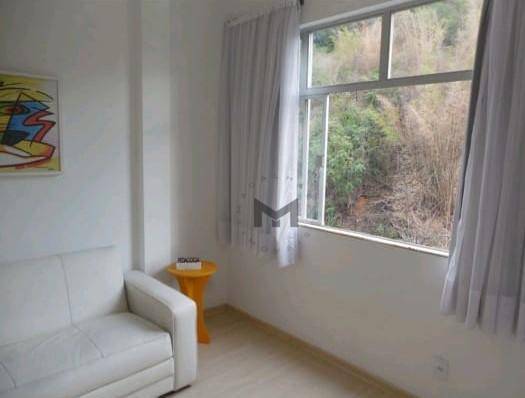 Apartamento à venda com 2 quartos, 76m² - Foto 9