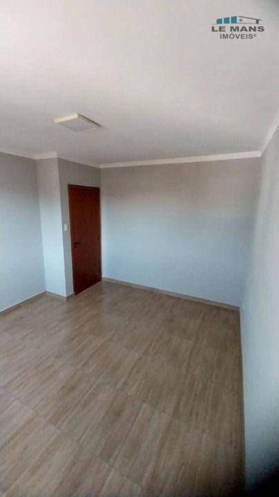 Casa à venda com 3 quartos, 217m² - Foto 14