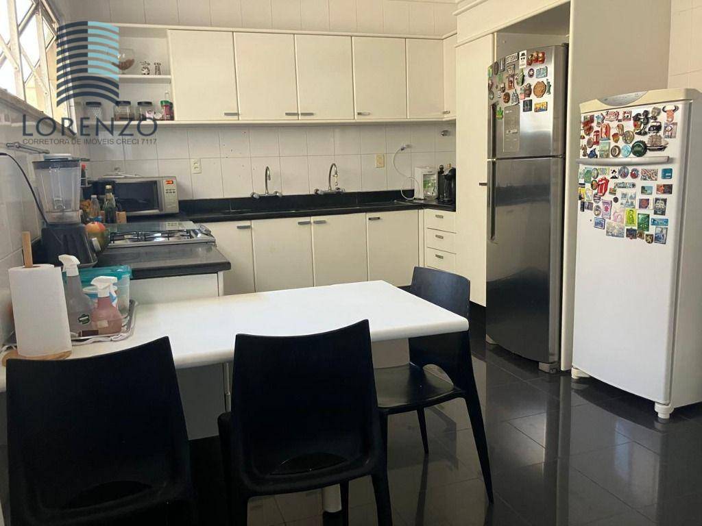 Apartamento à venda com 4 quartos, 232m² - Foto 24