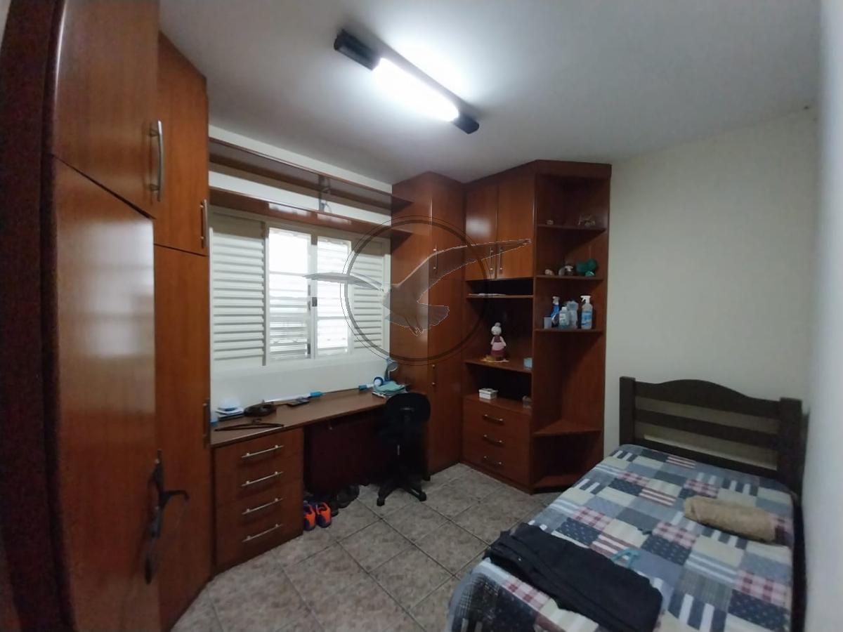 Casa à venda com 3 quartos, 250m² - Foto 11