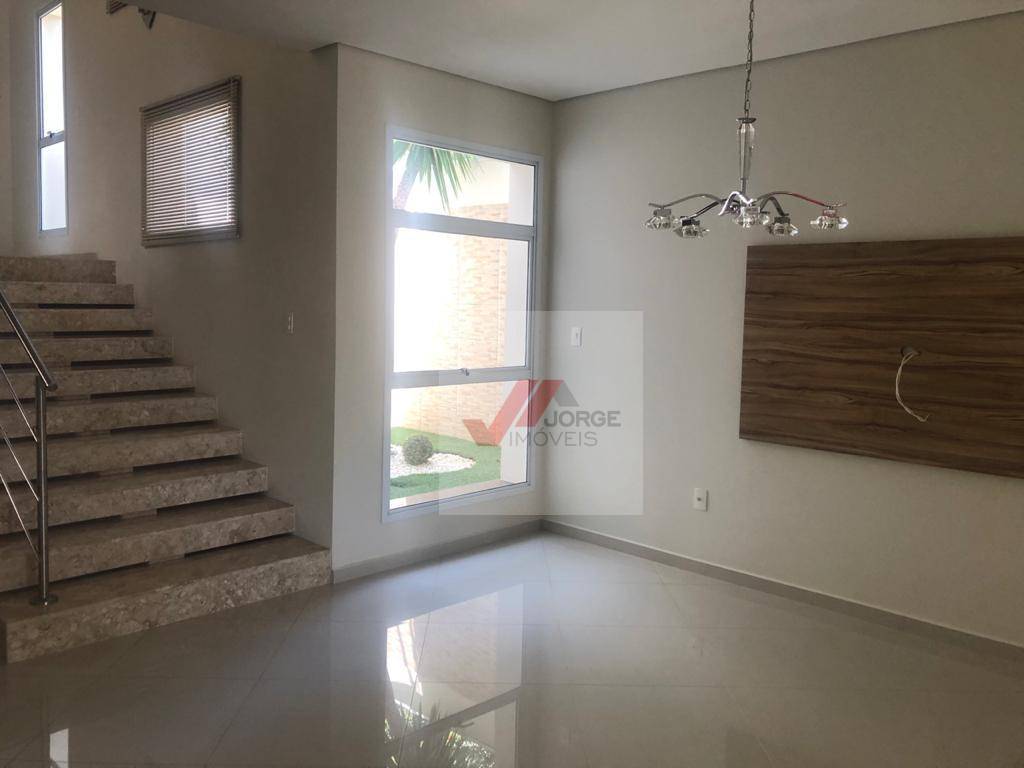 Casa à venda com 3 quartos, 279m² - Foto 2