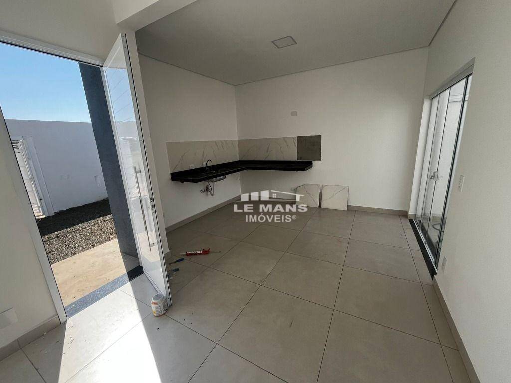 Casa, 2 quartos, 62 m² - Foto 1