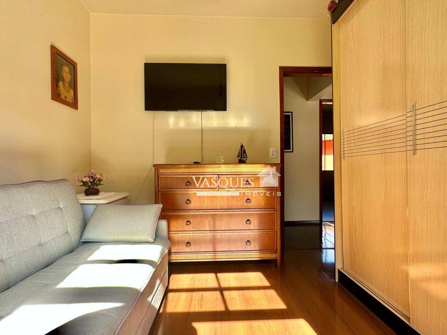 Casa à venda com 7 quartos, 470m² - Foto 6