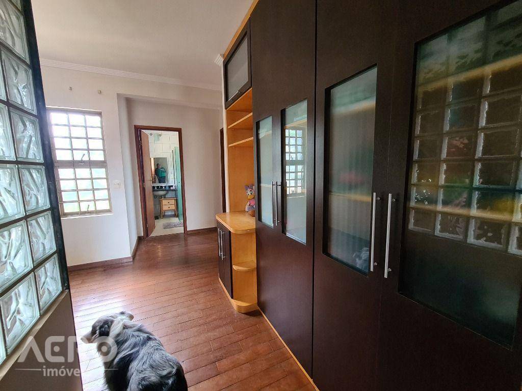 Casa de Condomínio à venda com 4 quartos, 600m² - Foto 43