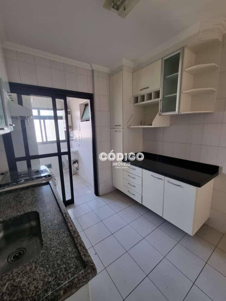 Apartamento à venda com 3 quartos, 64m² - Foto 11