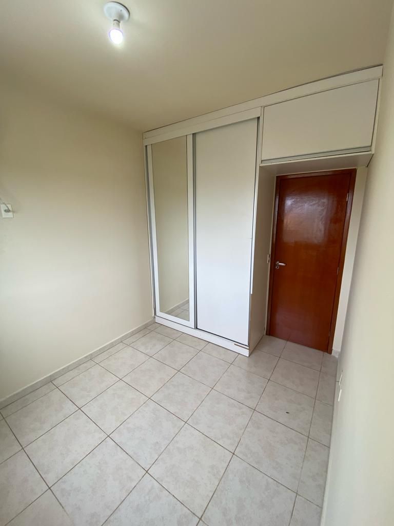 Apartamento para alugar com 3 quartos, 76m² - Foto 14