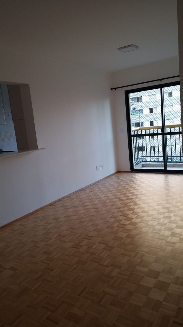 Apartamento para alugar com 3 quartos, 87m² - Foto 9