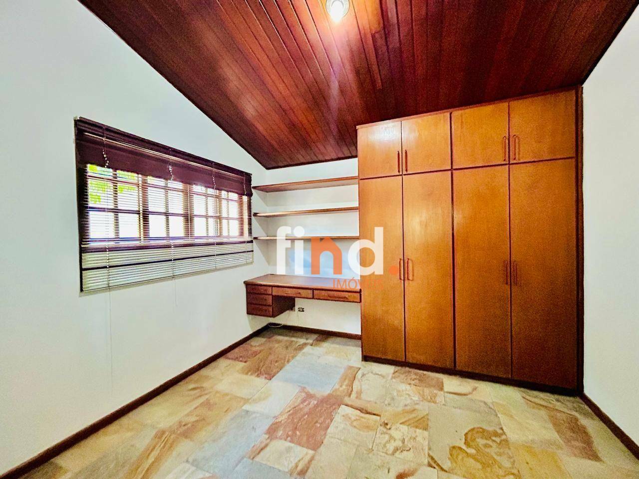 Casa de Condomínio à venda e aluguel com 5 quartos, 250m² - Foto 19