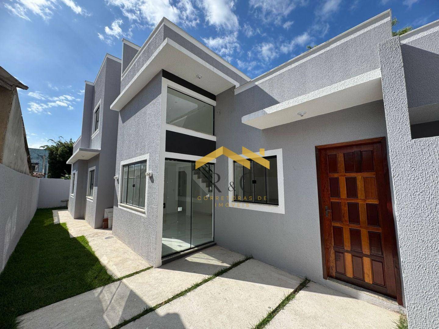 Casa à venda com 3 quartos, 81m² - Foto 1