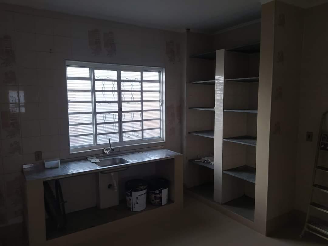 Casa à venda com 4 quartos, 300m² - Foto 7