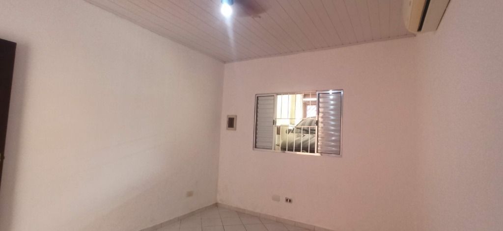 Casa para alugar com 1 quarto, 60m² - Foto 16