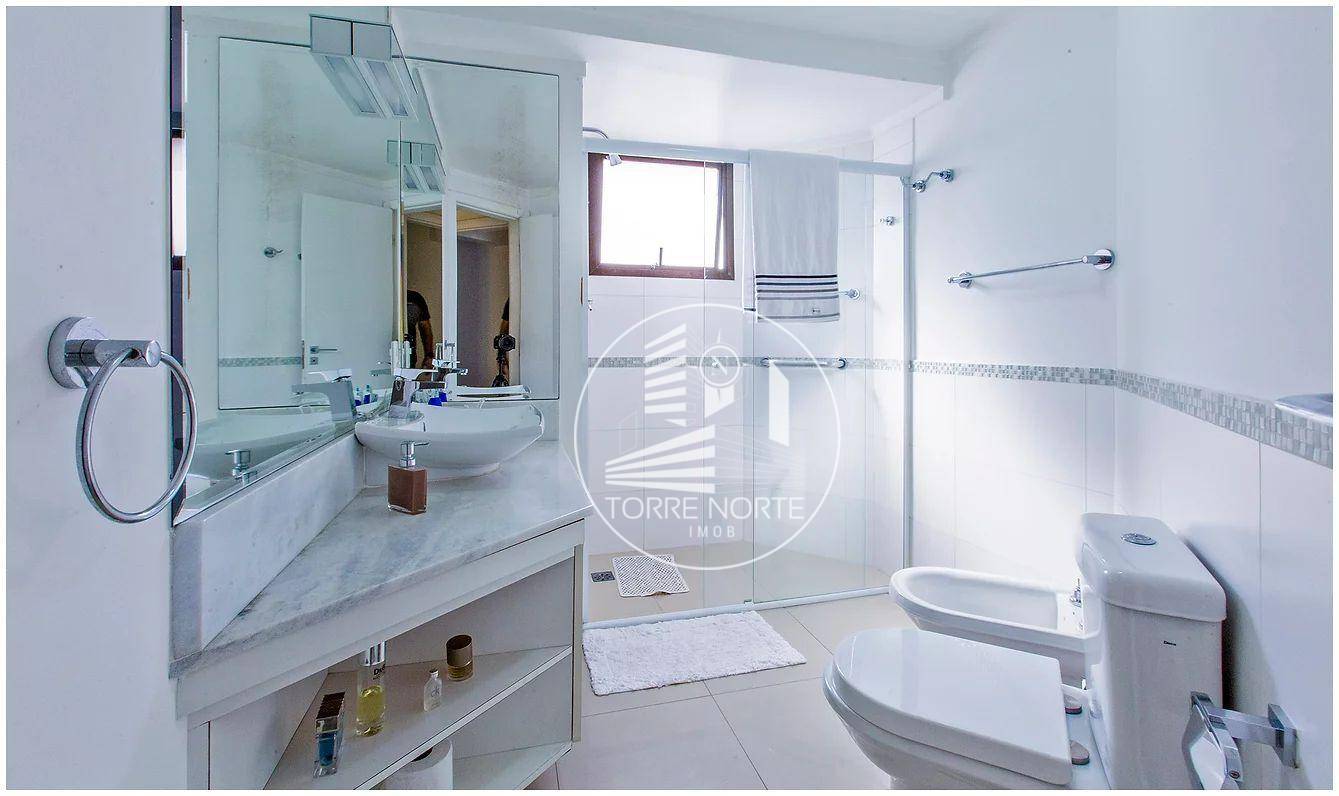 Apartamento à venda com 4 quartos, 230m² - Foto 21