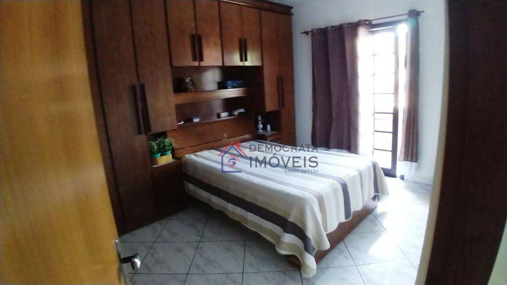 Sobrado à venda com 3 quartos, 140m² - Foto 9