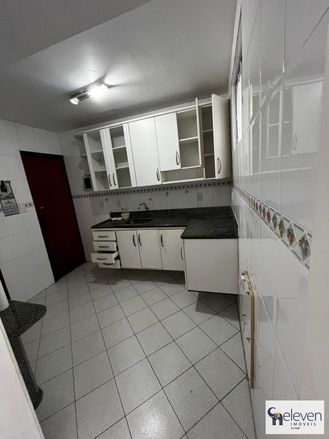 Apartamento à venda com 2 quartos, 70m² - Foto 10