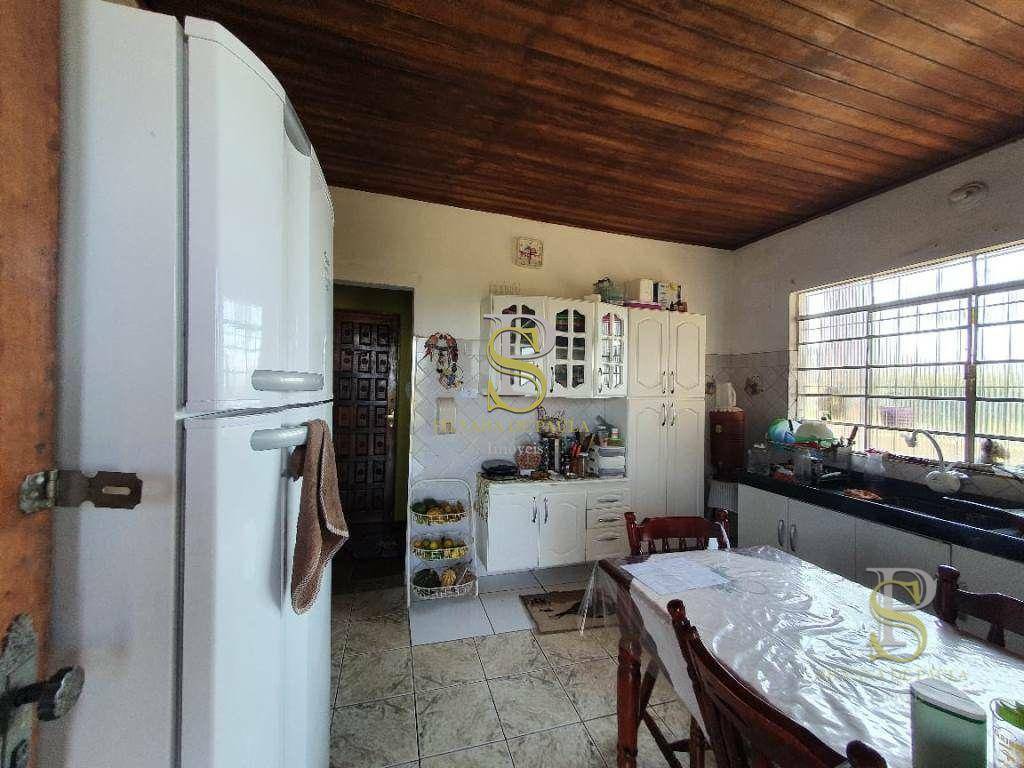 Sítio à venda com 3 quartos, 760m² - Foto 17